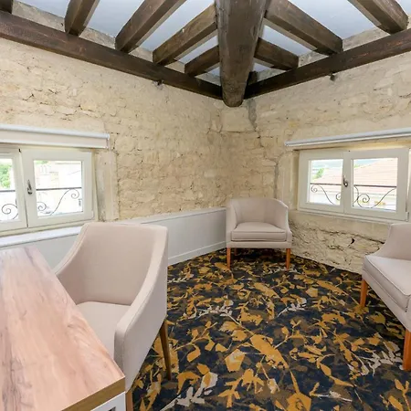 Logis Du Parc 3*