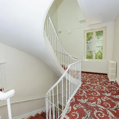 Logis Du Parc Hotel