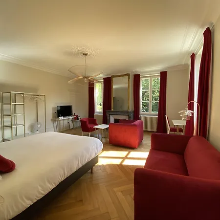 Logis Du Parc Hotel