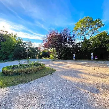 Logis Du Parc Hotel 3*