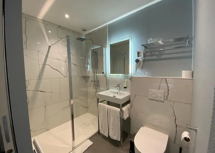 Hotel Logis Du Parc Pont-à-Mousson