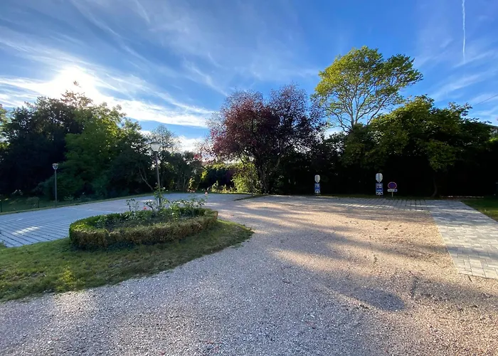 Hotel Logis Du Parc Pont-à-Mousson
