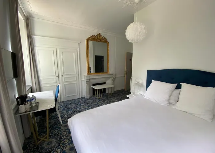 Hotel Logis Du Parc Pont-à-Mousson