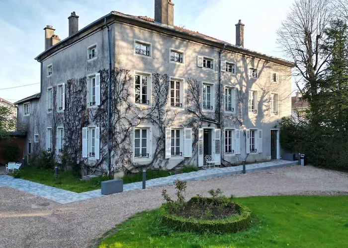Hotel Logis Du Parc Pont-à-Mousson