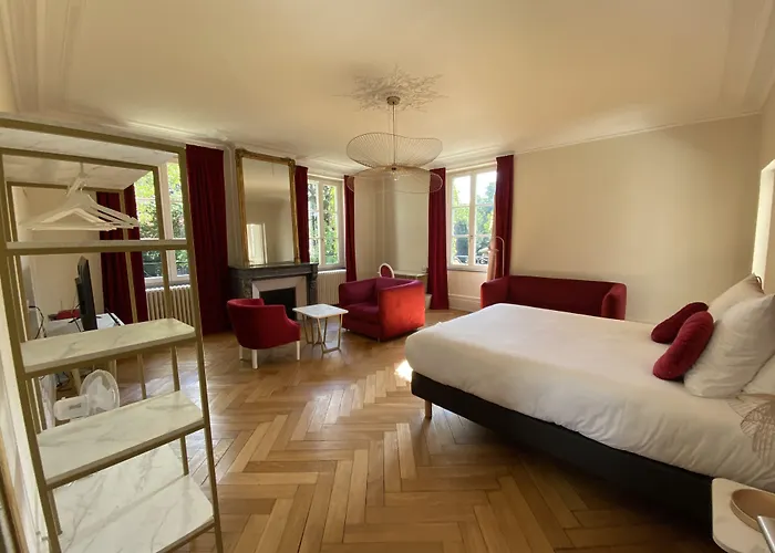 Hotel Logis Du Parc Pont-à-Mousson